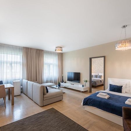 New Luxury Apt With Ac&Parking In The Center Of Prague Apartment ภายนอก รูปภาพ