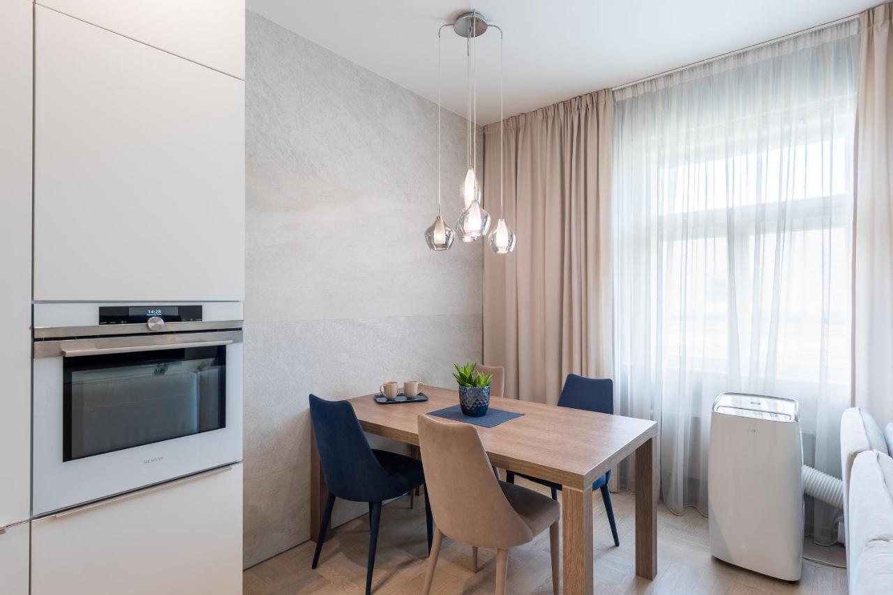 New Luxury Apt With Ac&Parking In The Center Of Prague Apartment ภายนอก รูปภาพ