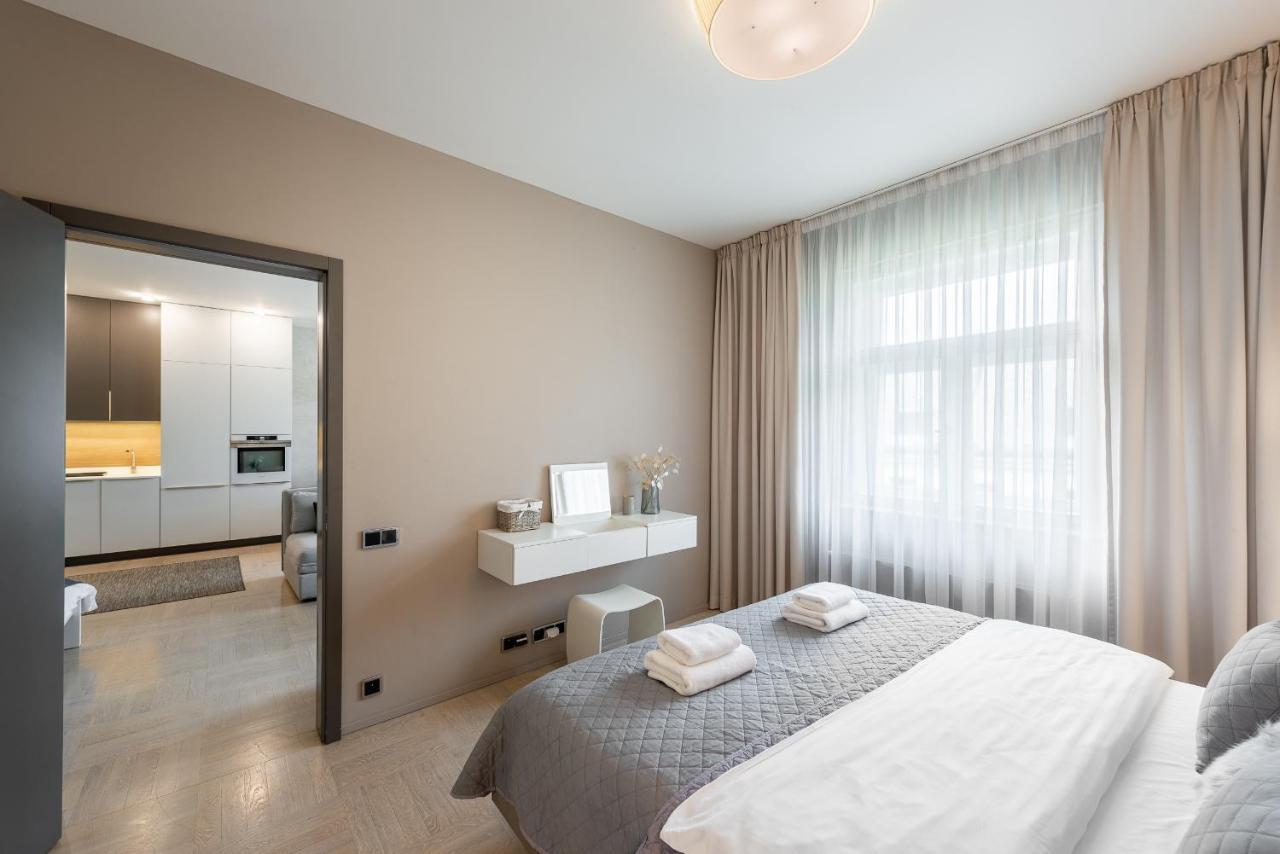 New Luxury Apt With Ac&Parking In The Center Of Prague Apartment ภายนอก รูปภาพ