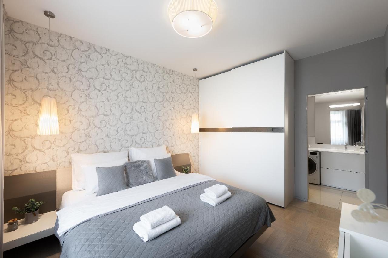 New Luxury Apt With Ac&Parking In The Center Of Prague Apartment ภายนอก รูปภาพ
