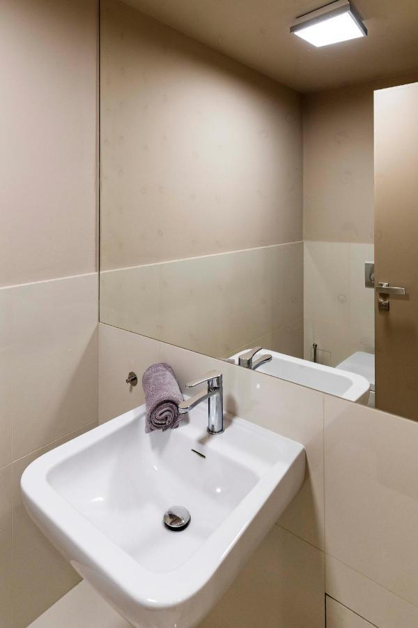 New Luxury Apt With Ac&Parking In The Center Of Prague Apartment ภายนอก รูปภาพ